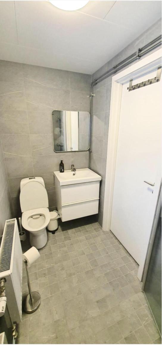 Private Room With No Windows In Shared House-5 Umea Luaran gambar